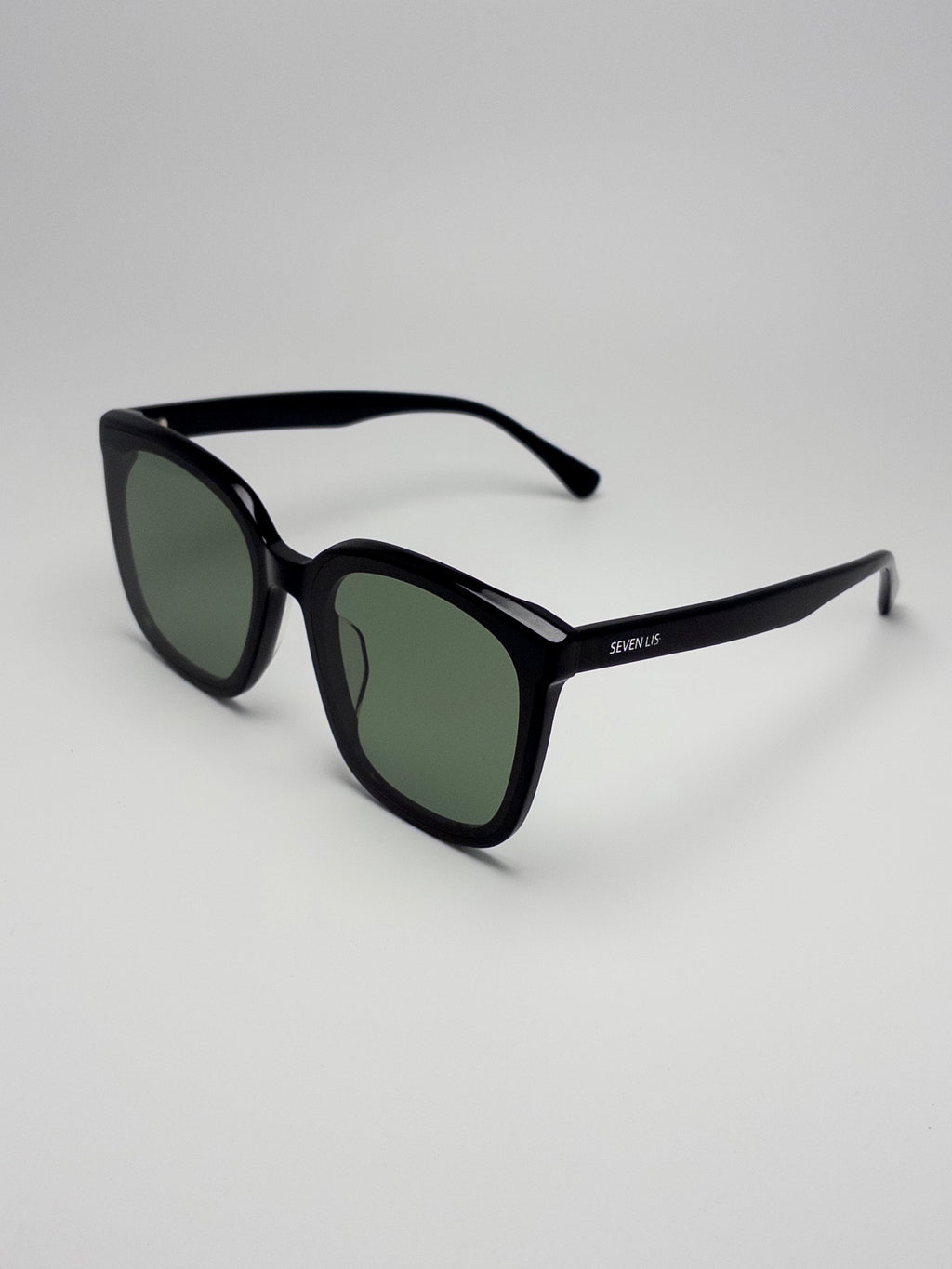 SYD | Black Olive