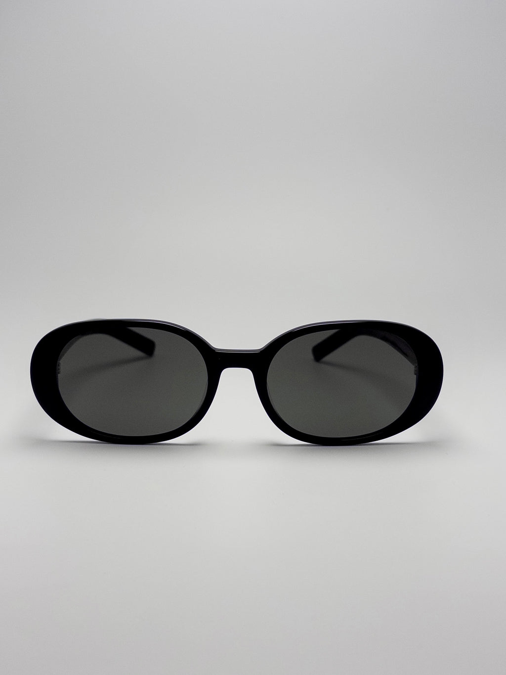 Round | Black